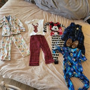 Boys winter pajama bundle with slippers and cuddle duds robe 4t/5t